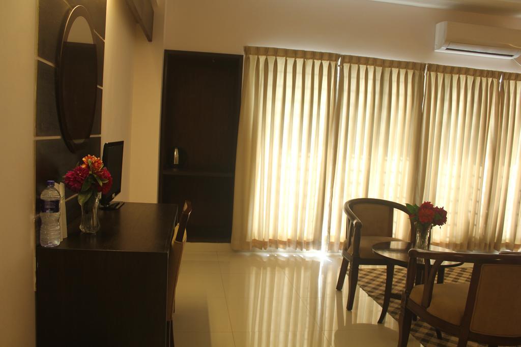 Nirvana Inn Sylhet Extérieur photo