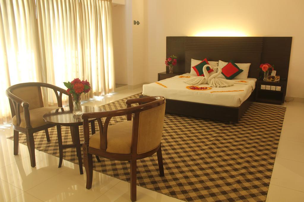 Nirvana Inn Sylhet Extérieur photo