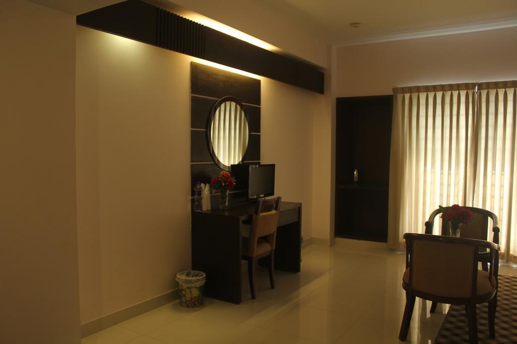 Nirvana Inn Sylhet Extérieur photo