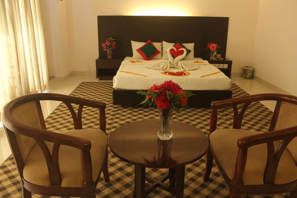 Nirvana Inn Sylhet Extérieur photo