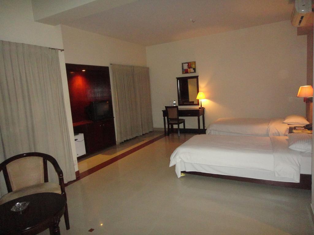 Nirvana Inn Sylhet Extérieur photo