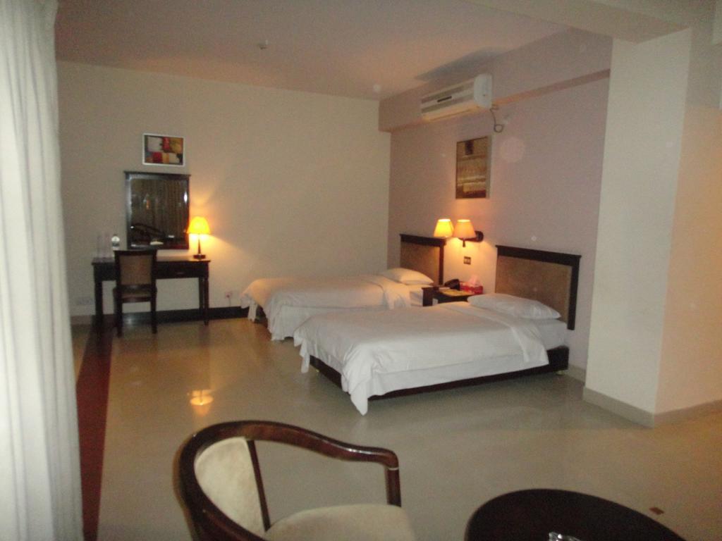 Nirvana Inn Sylhet Extérieur photo